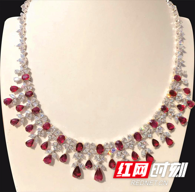 地博迎國慶｜來地博看紅色寶石文化節 共赴“晶彩”之約